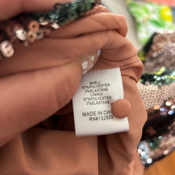 House of Harlow 1960 Lia Top Rose Gold Floral Shirt Sz Small - Picture 13 of 14